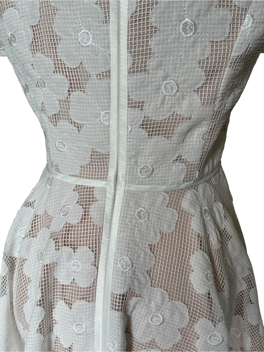 Shani Novelty Fit & Flare Dress in white nude lining- Small LIKE NEW - Picture 12 of 13